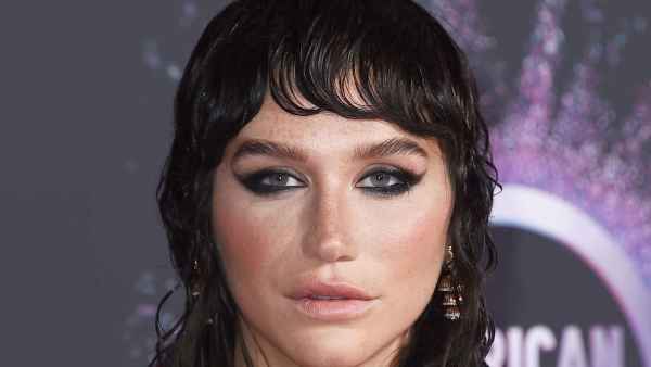 Kesha x HipDot Makeup Collection