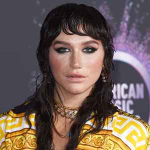 Kesha x HipDot Makeup Collection