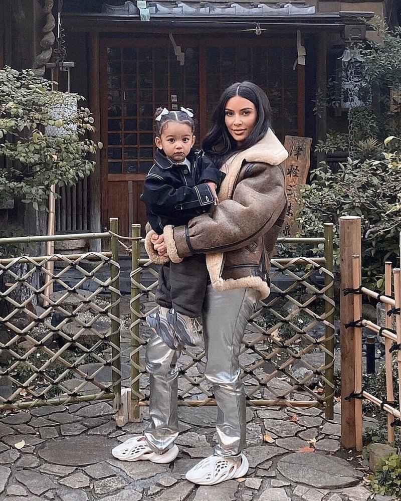 https://www.usmagazine.com/wp content/uploads/2019/12/Kim Kardashian Chicago’s Album Junior Jet