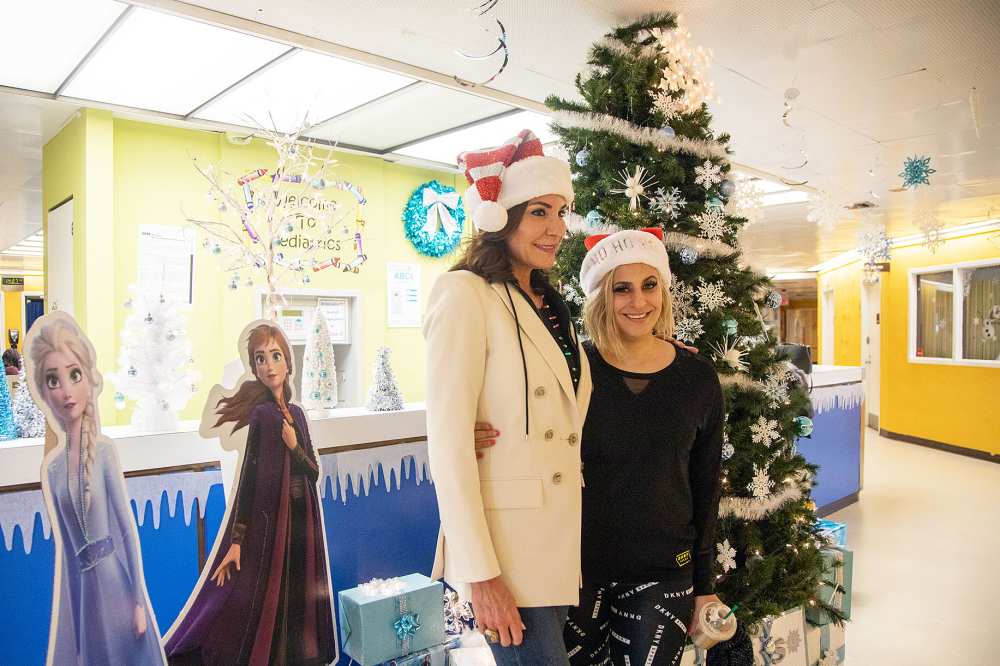 Luann de Lesseps Spreads Holiday Cheer by Handing Out Toys at Long Island Hospital