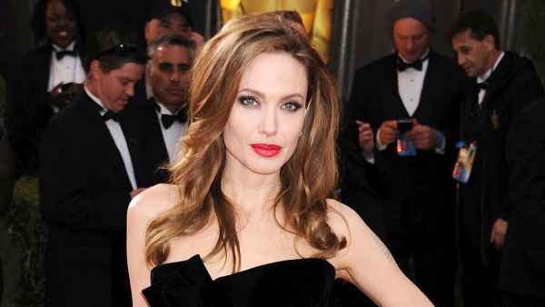 Most Stylish Moments of the Decade - Angelina Jolie's Leg Post at the 2012 Oscars