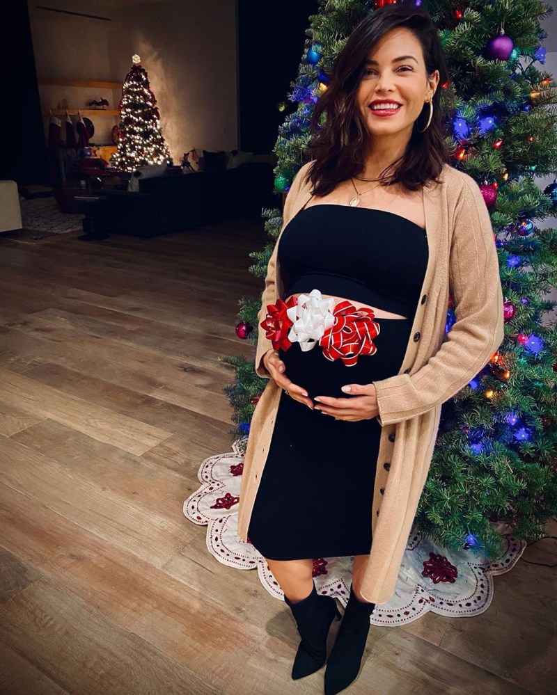 https://www.usmagazine.com/wp content/uploads/2019/12/Pregnant Jenna Dewan update Christmas