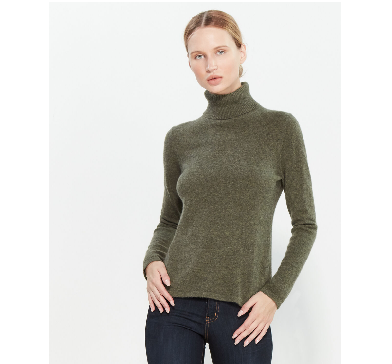 QI Cashmere Turtleneck Sweater