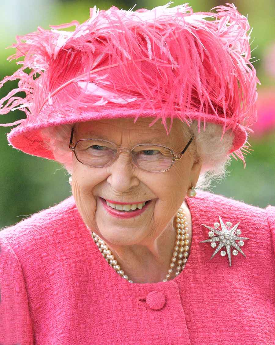 Queen Elizabeth II's Fanciest Brooches - Jardine