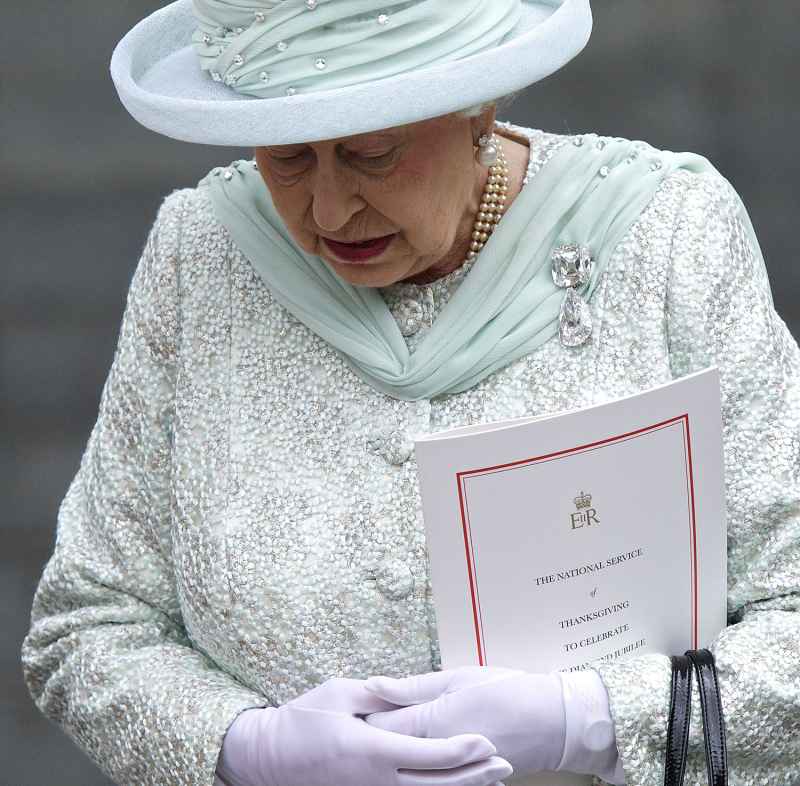 Queen Elizabeth II's Fanciest Brooches - Granny's Chips