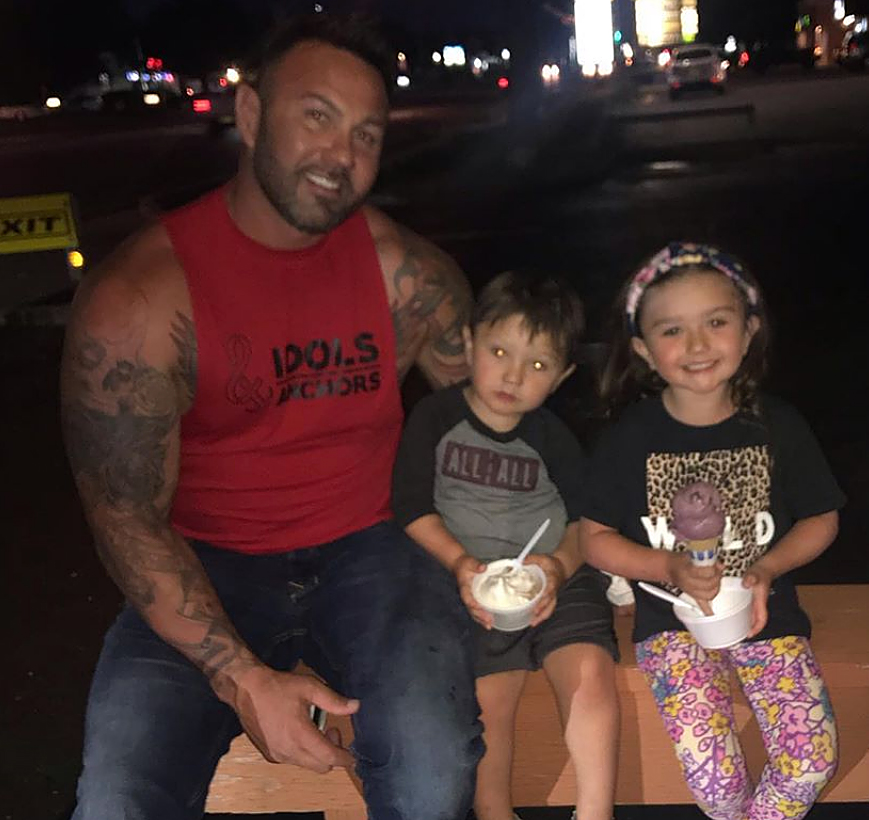 Roger-Matthews-and-Jenni-‘JWoww’-Farley-Not-Spending-Christmas-Together-4