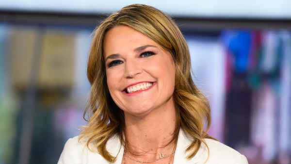 Savannah Guthrie to Undergo Eye Surgery to Fix Injured Retina