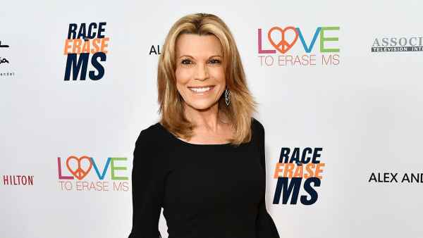 Vanna White Hosting Wheel Of Fortune