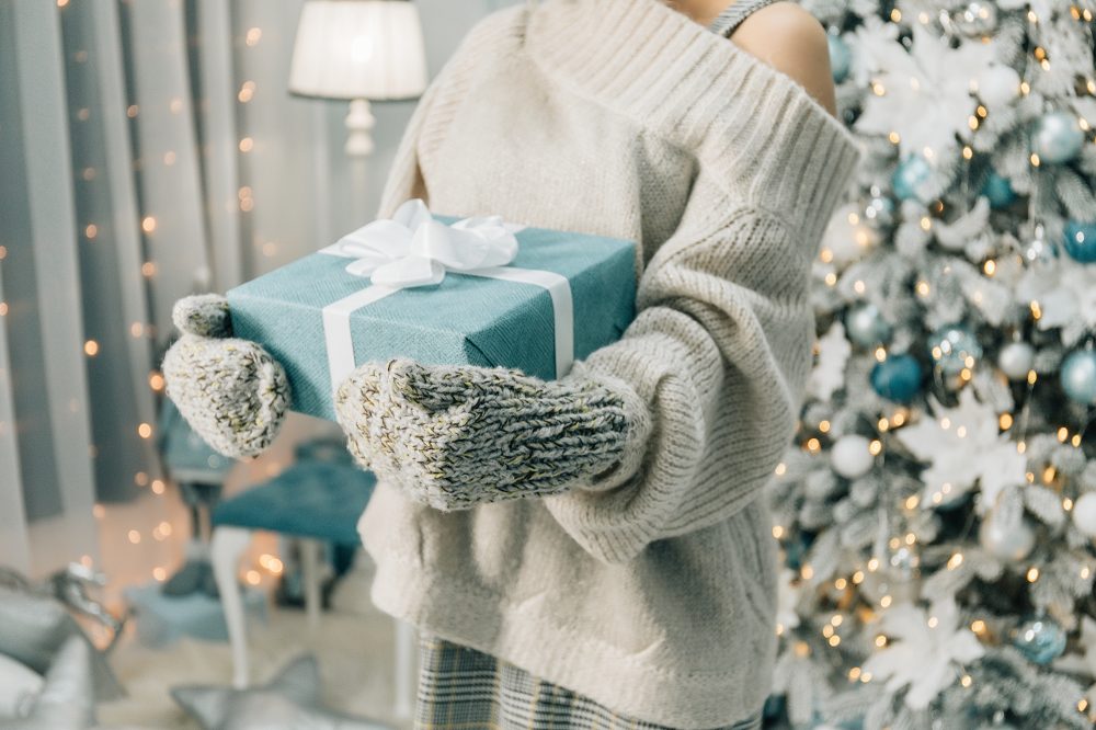 woman-holding-gift