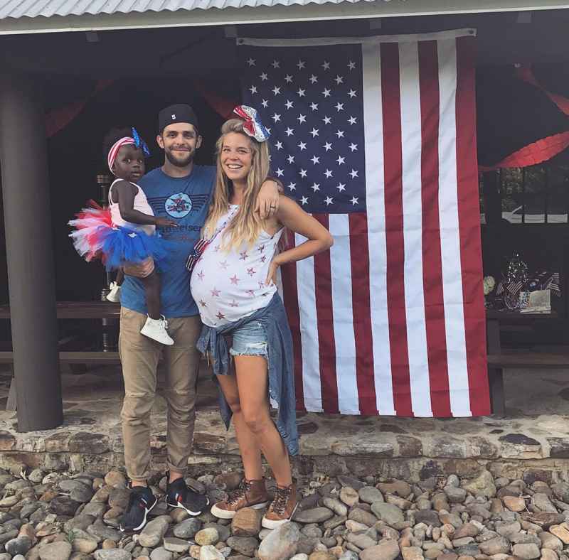 Thomas-Rhett-and-Lauren-Akins’-Sweetest-Moments-With-Their-Family