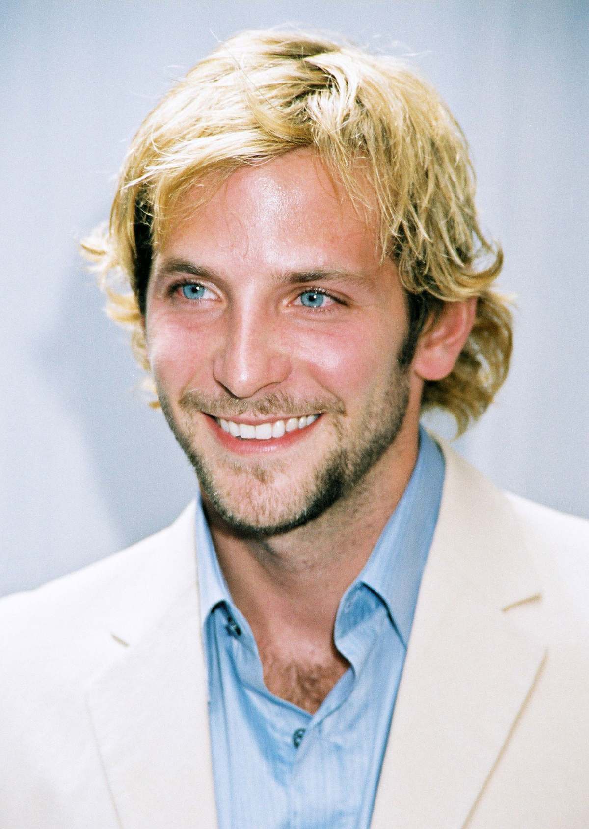 Fashion 4 men: Bradley Cooper  Bradley cooper, Bradley cooper hair,  Celebrities male