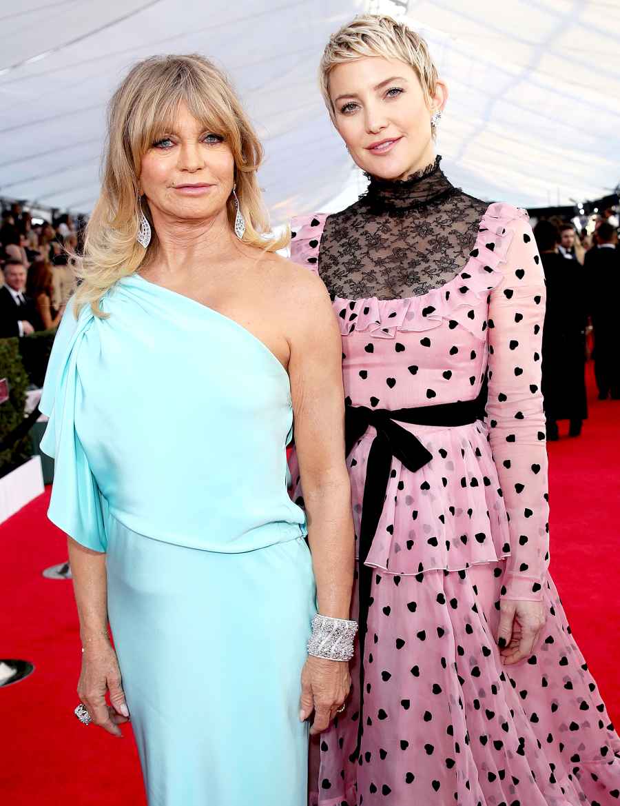 2018-Goldie-Hawn-and-Kate-Hudson-SAG-awards