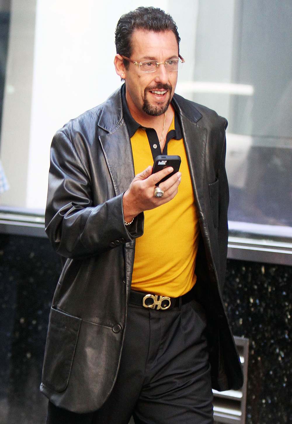 Adam Sandler Filming Uncut Gems Adam Sandler Cant Let His Daughters Watch Uncut Gems Because They Would Be Disappointed