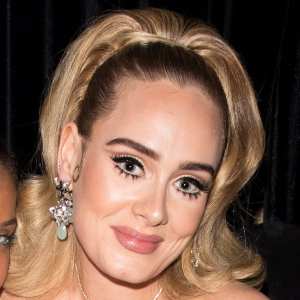 Adele Lost At Least 70 Lbs Says Expert She Appears Happy