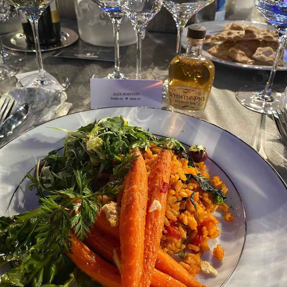 Alex Borstein Wasn't a Fan of Vegan Meal at 2020 SAG Awards