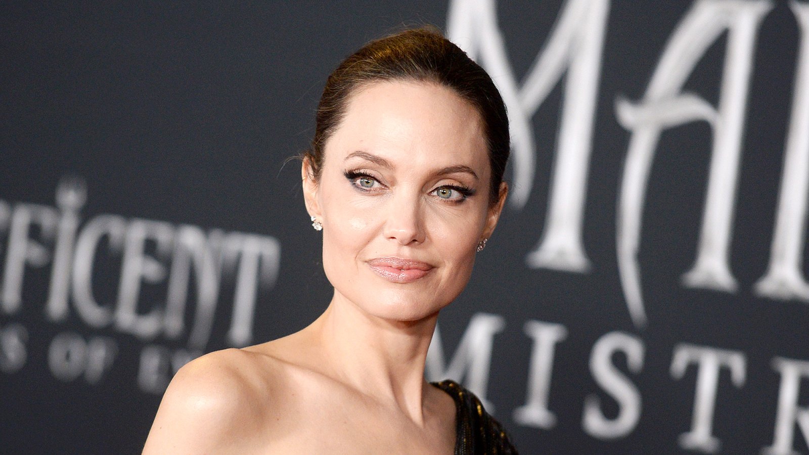 Angelina-Jolie-Launches-New-Show-to-Teach-Kids-to-Spoke-Fake-News
