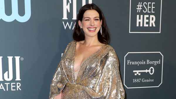 Anne Hathaway Post-Baby Critic's Choice Awards 2020