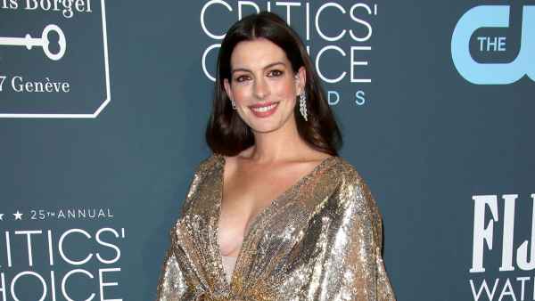 Anne Hathaway’s Second Child Is a Boy Critics' Choice 2020 Wearing Atelier Versace