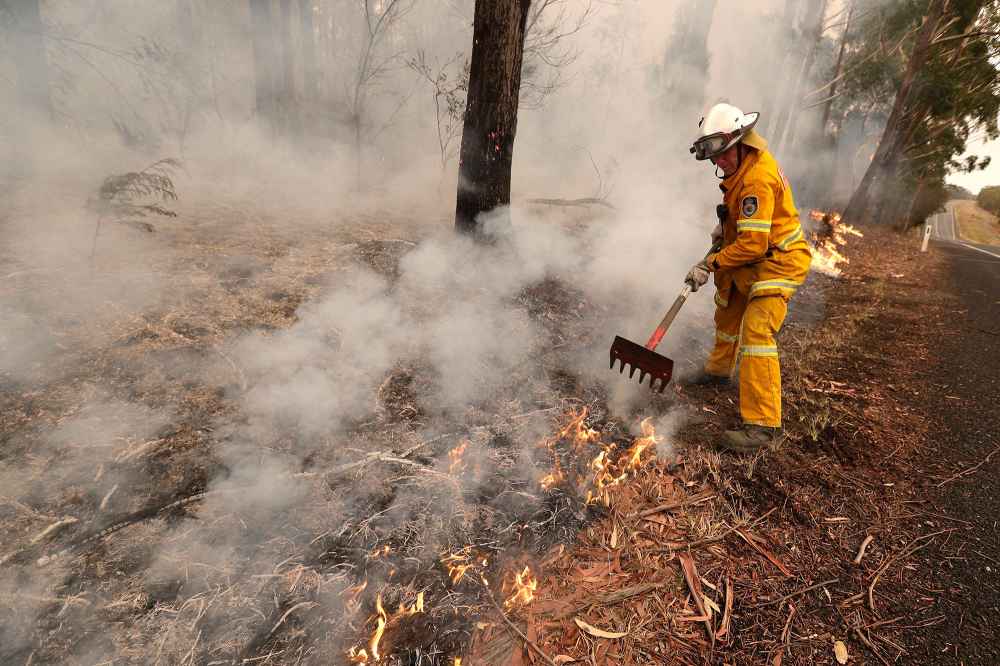 Australia Wildfire Brushfire Bushfire Fireman