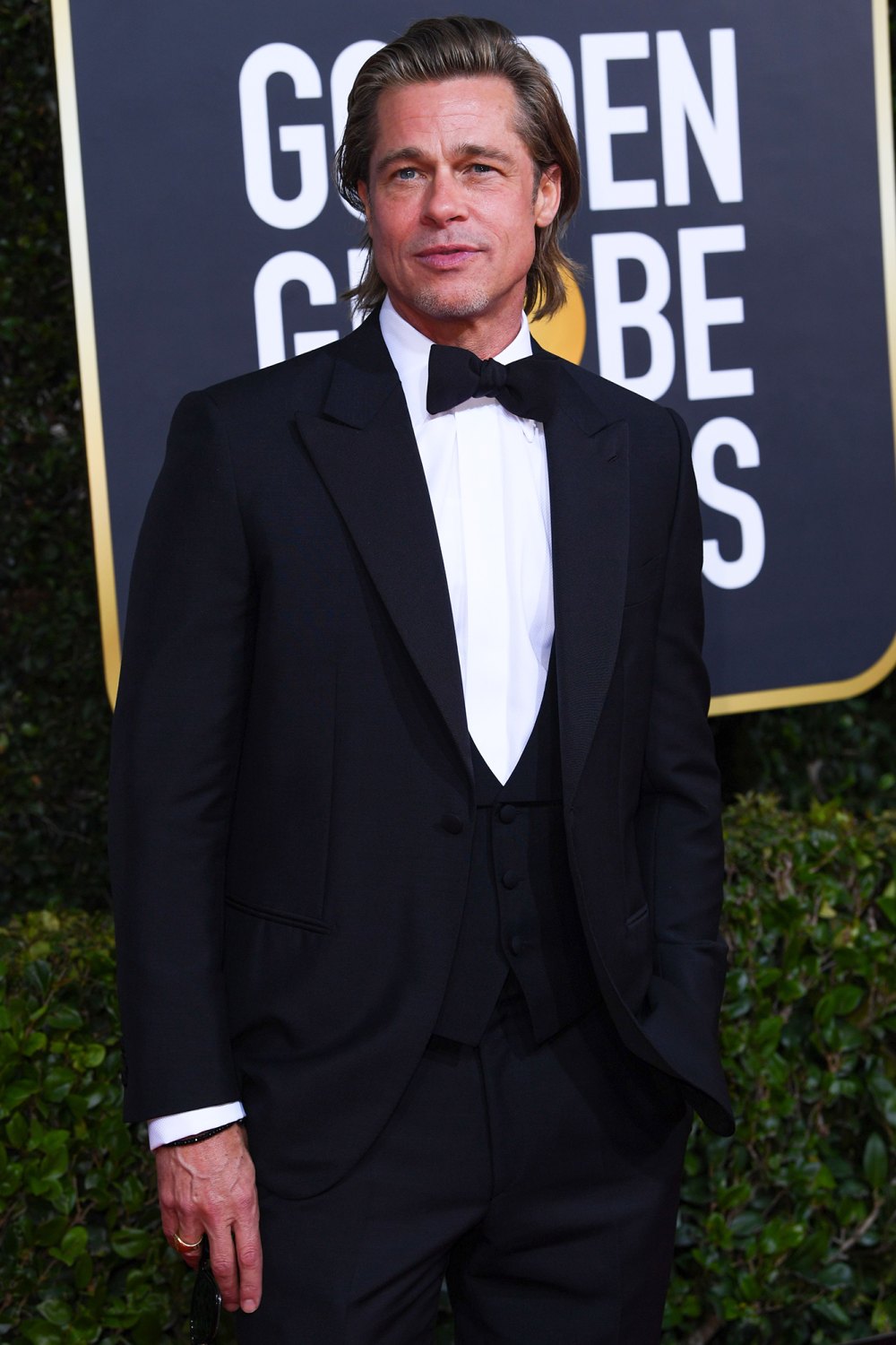 Brad Pitt Sculpts, Hopes to &lsquo;Inspire&rsquo; His Kids With Art