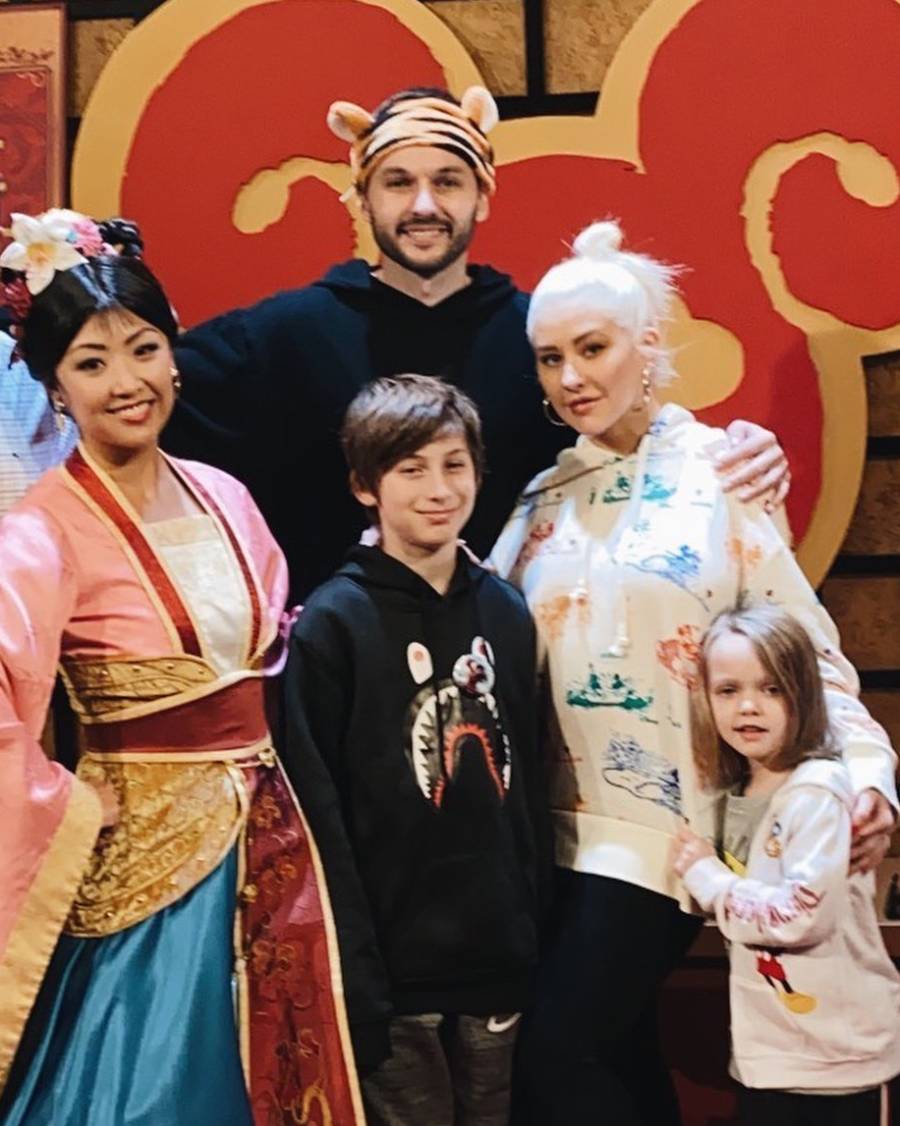 Christina-Aguilera-and-Fiance-Matthew-Rutler-Take-Kids-to-Disneyland