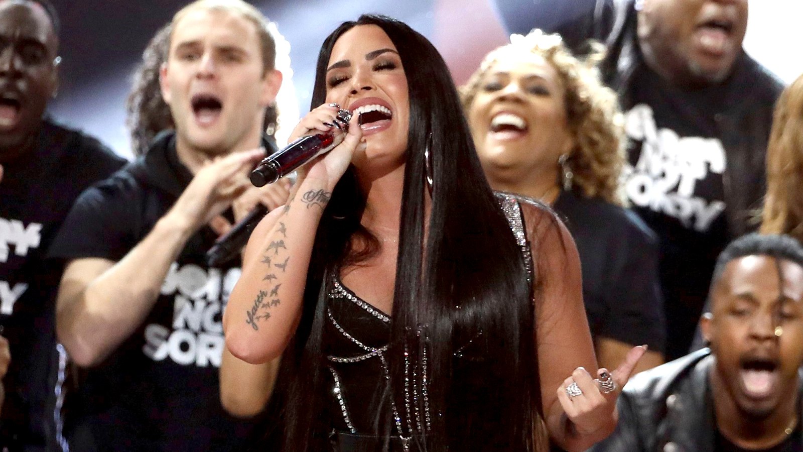 Demi-Lovato-National-Anthem-Superbowl