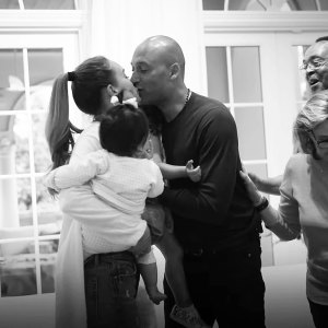 Derek Jeter and Wife Hannah Jeter Celebrate Athlete’s Hall of Fame Election With Daughters