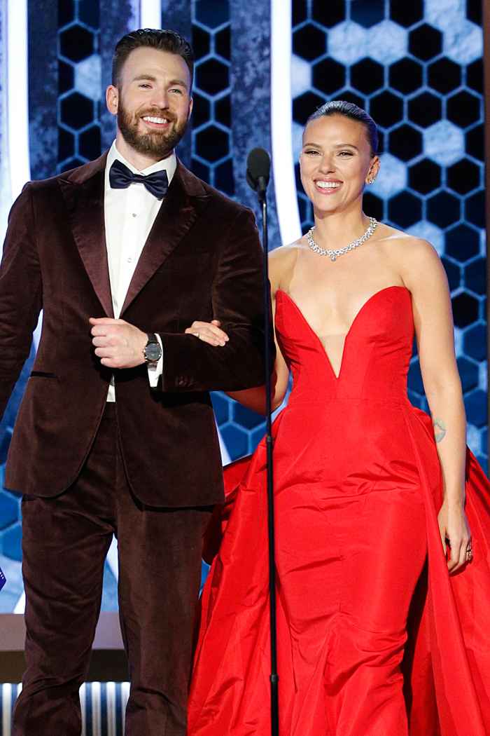 Chris Evans Helped Pal Scarlett Johansson With Her Dress in Sweet Unseen Golden Globes Moment