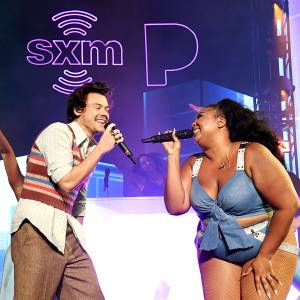 Harry-Styles-and-Lizzo-perform