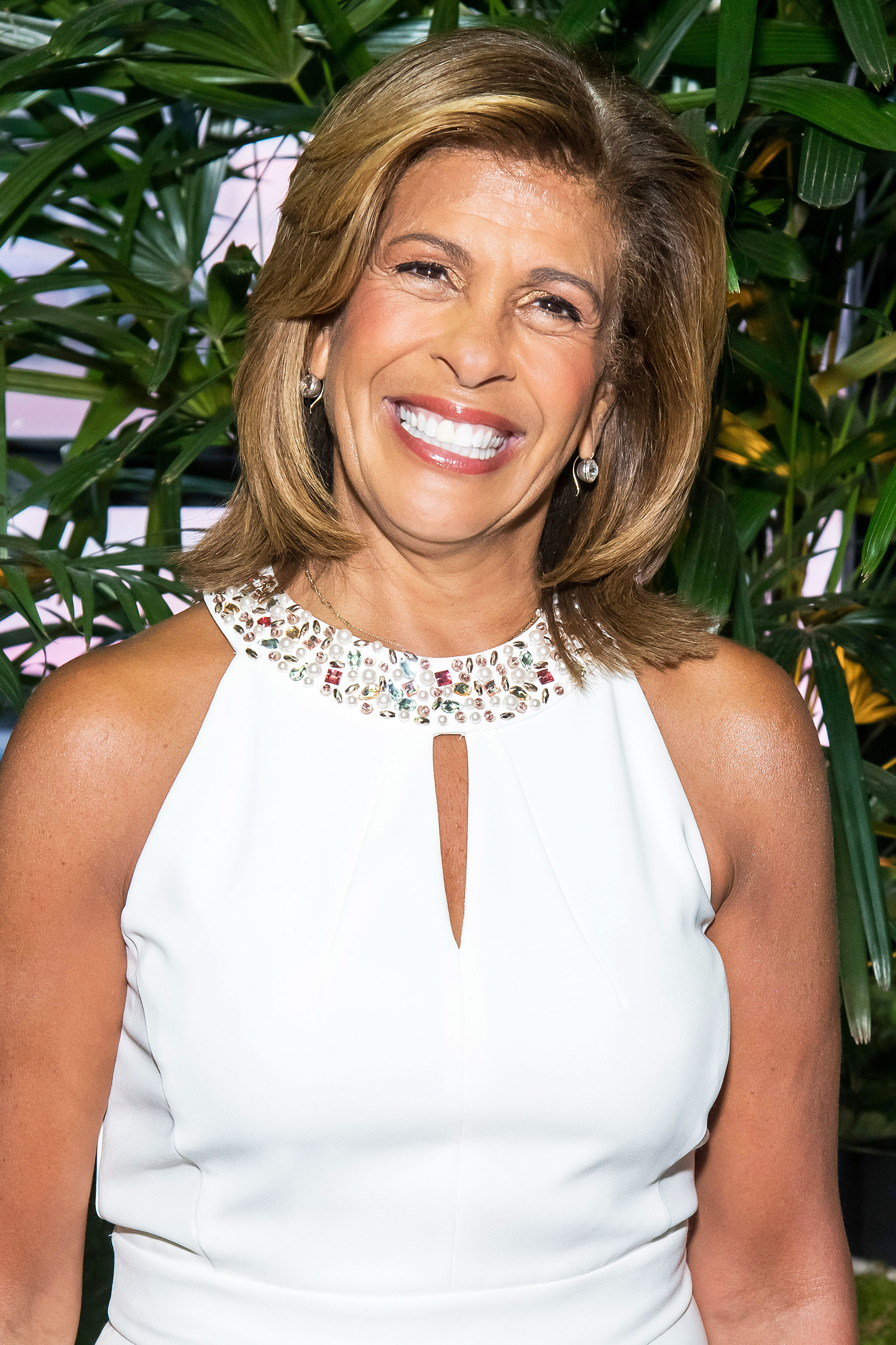 Hoda Kotb Reveals Her Mom Is Helping Pick Out Her Wedding Dress