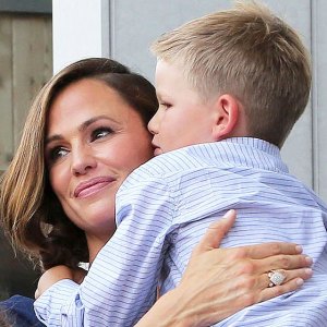 Jennifer Garner Son Wrote Her a Check Being My Mama