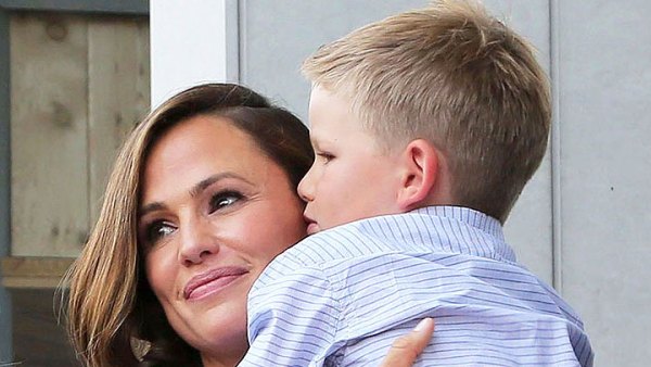 Jennifer Garner Son Wrote Her a Check Being My Mama