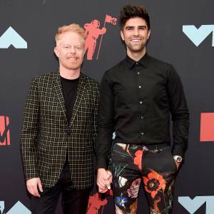 Jesse-Tyler-Ferguson-Justin-Mikita-expecting-baby