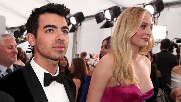 Joe Jonas and Sophie Turner Beam on the 2020 SAG Awards Red Carpet SAG Awards 2020