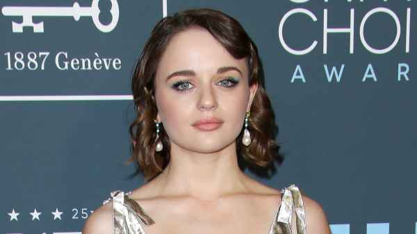 Joey King's 2020 Critics' Choice Awards Accessory