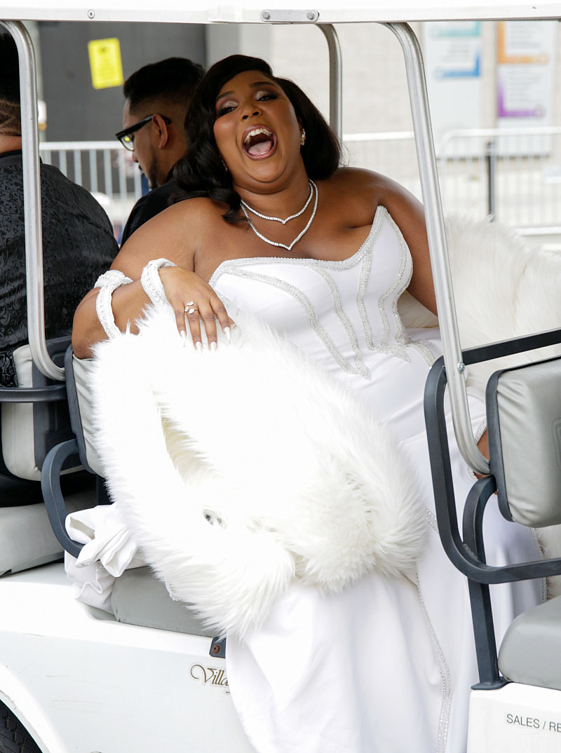 Lizzo Arriving in a Golf Cart Unseen Moments From the Grammys 2020