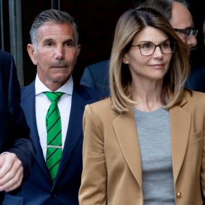 Lori-Loughlin's-Husband-Isn't-Happy-She-Hired-a-Prison-Consultant