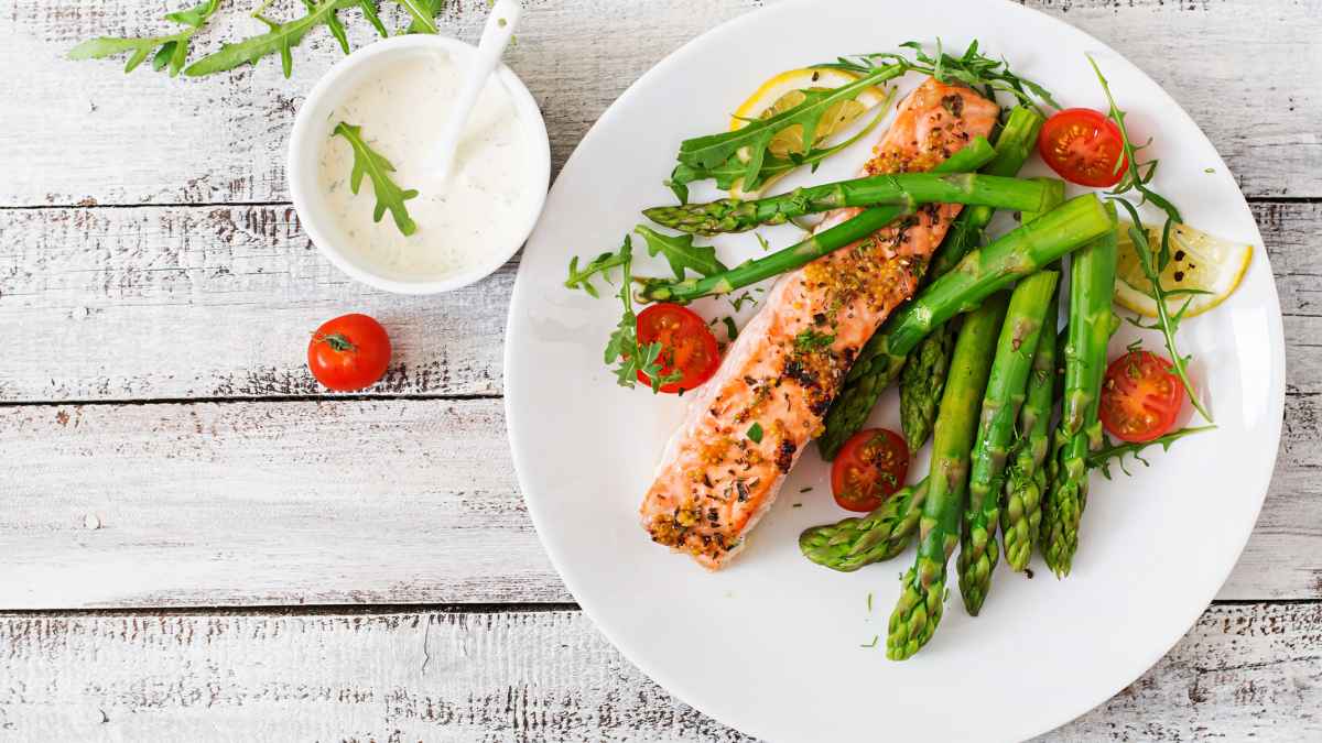 Plated salmon with asparagus
