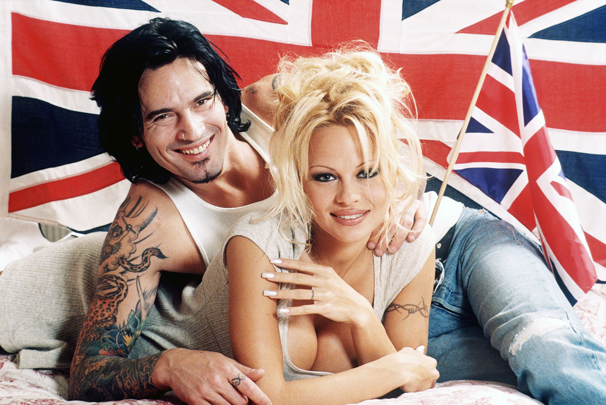 Pamela Andersons Dating History From Tommy Lee to Jon Peters