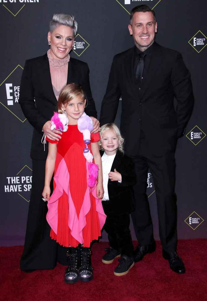 Pink, Carey Hart, Willow Sage Hart and Jameson Moon Hart 45th Annual People's Choice Awards