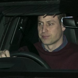 Prince William Seen Leaving Kensington Palace After Family Meeting