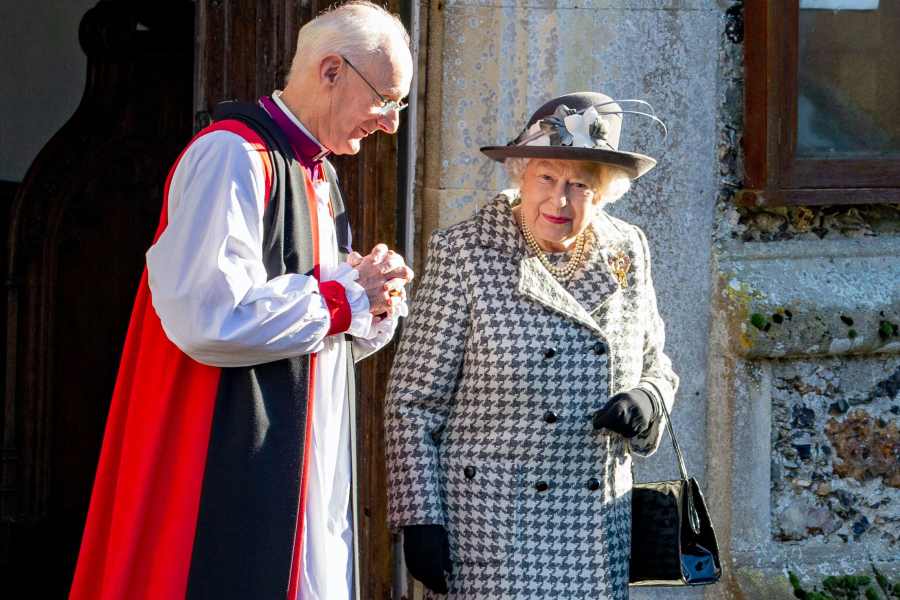 Queen Attends 1st Sunday Service Since Harry and Meghan’s Official Royal Exit