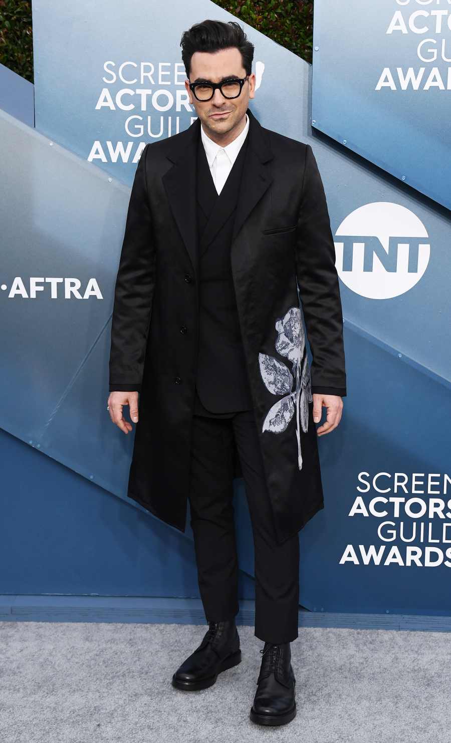 SAG Awards 2020 Hottest Hunks - Dan Levy