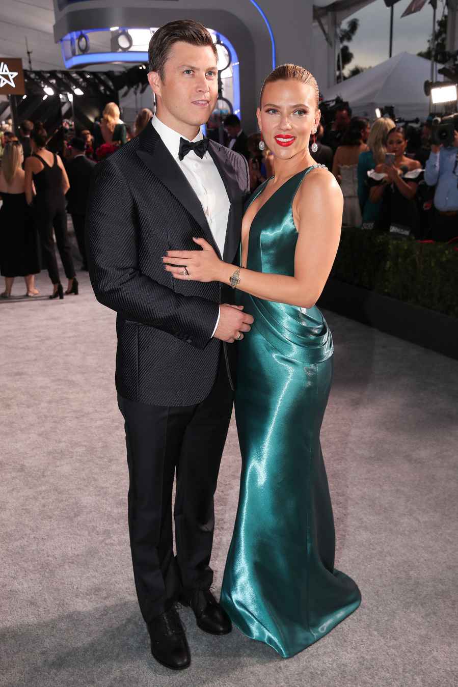 Scarlett Johansson Arrives With Colin Jost After Violent Illness SAG Awards 2020