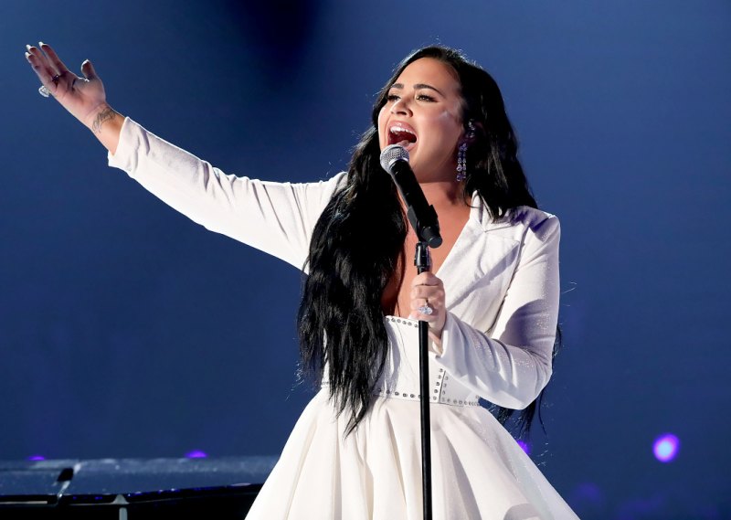 Stars React to Demi Lovato's Emotional Performance