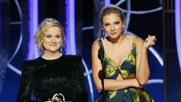 Taylor Swift Presents With Amy Poehler at Golden Globes After Beef