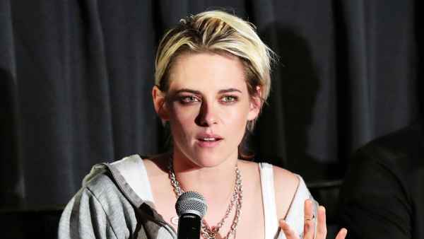 Underwater Star Kristen Stewart Is Afraid of Water