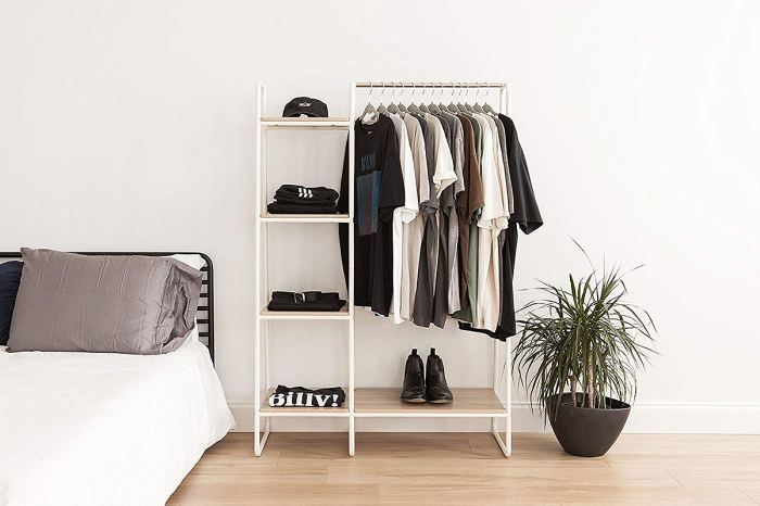  IRIS Metal Garment Rack with Wood Shelves