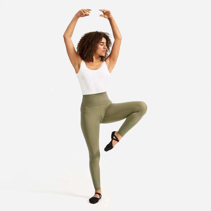 The Perform Legging From Everlane Is Finally Here