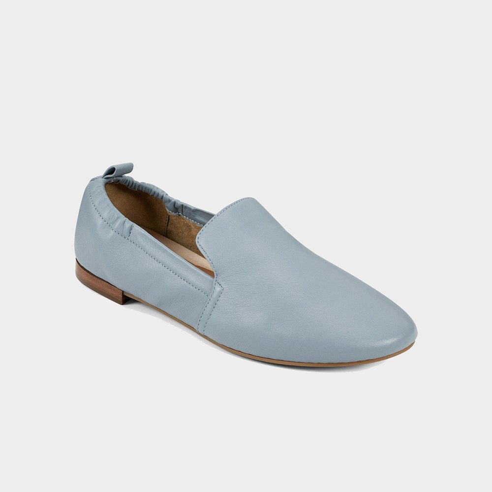 Rossie Travel Loafer